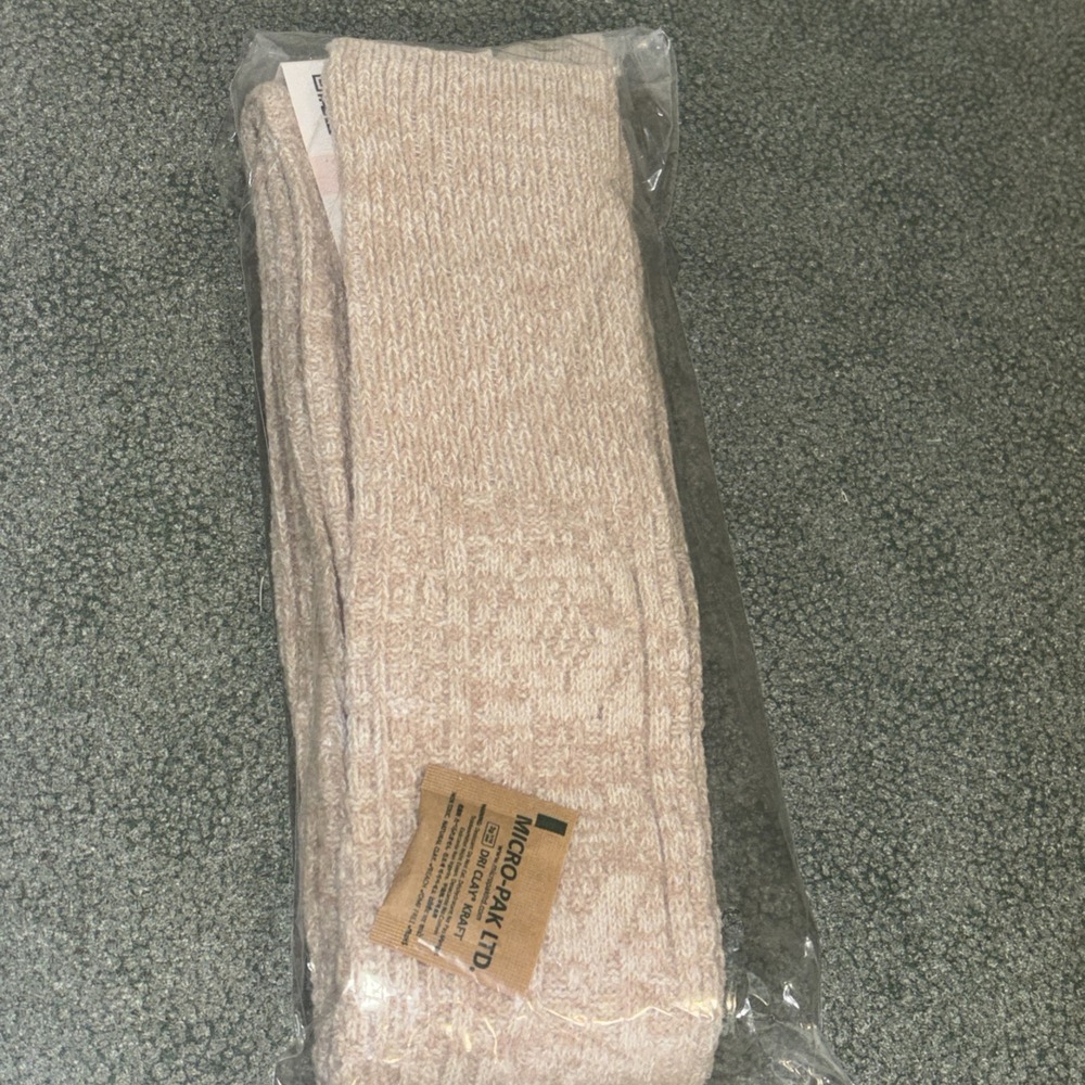 Pudus Over The Knee Cream Sweater Socks Fab Fit Fun Size 6-10 New Sealed Tan - Picture 3 of 3